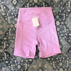 Wilo the Label Rib V Waist Shorts (Lilac) - Small